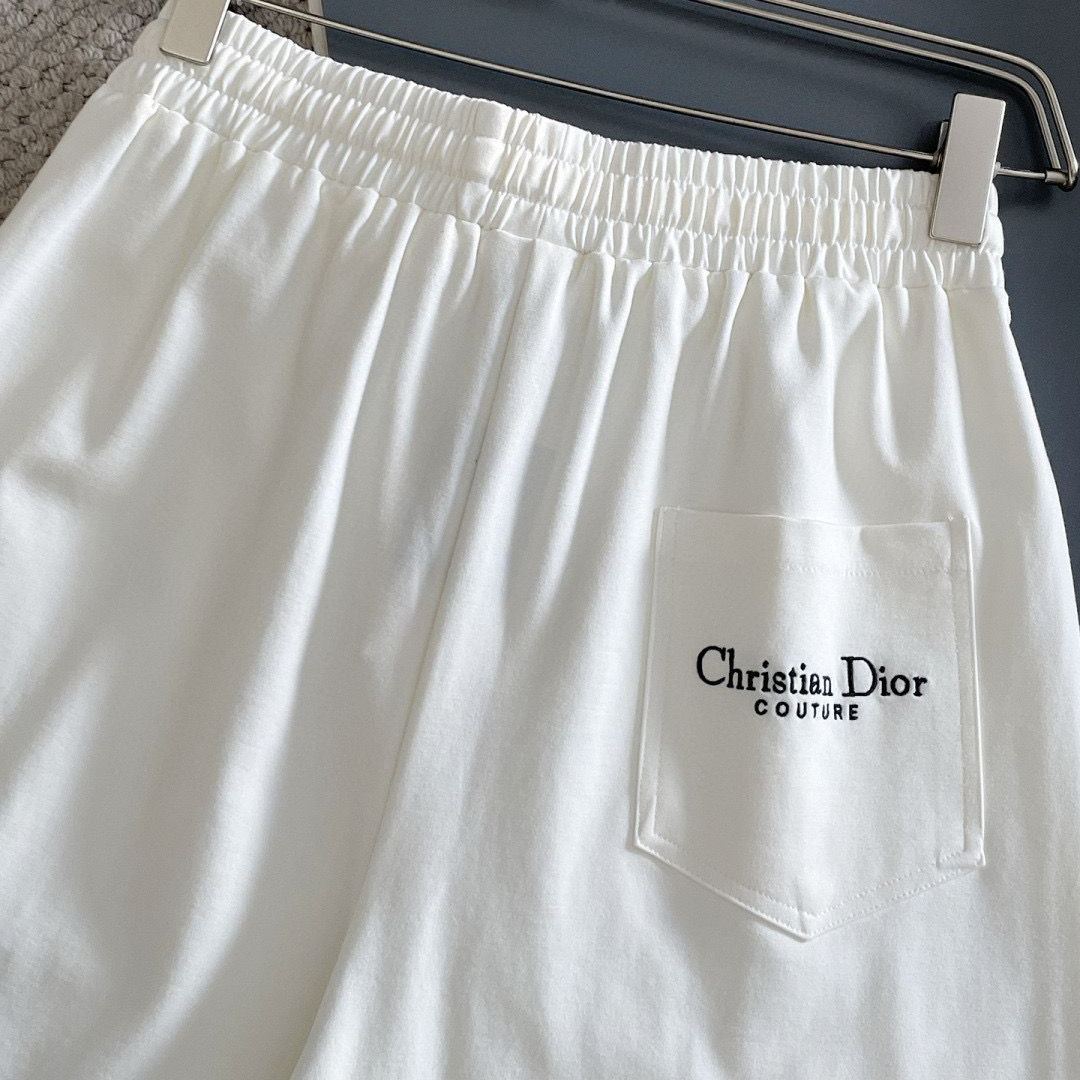 『M-4XL』人夏の定番刺繍入りカジュアルルーズショーツ（ユニセックス）