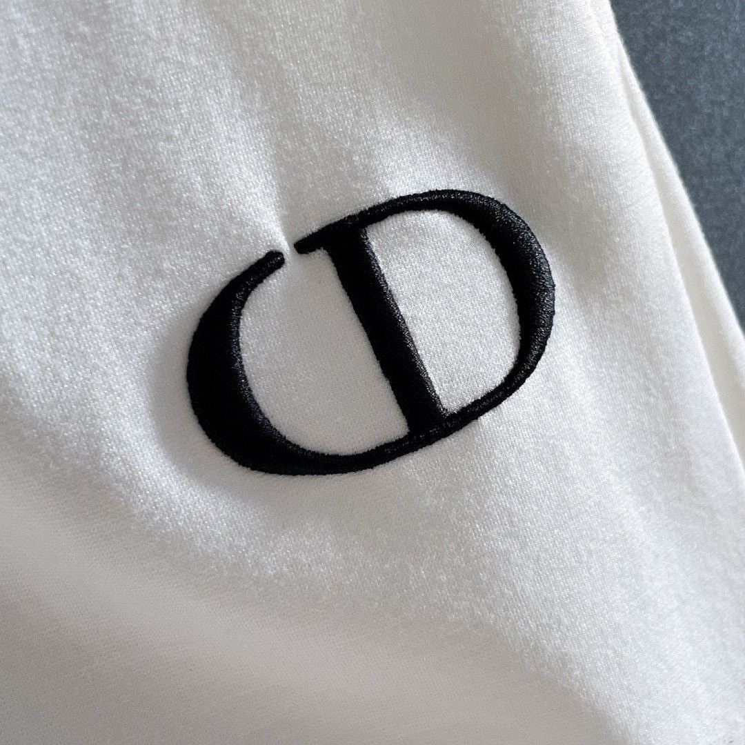 『M-4XL』人夏の定番刺繍入りカジュアルルーズショーツ（ユニセックス）