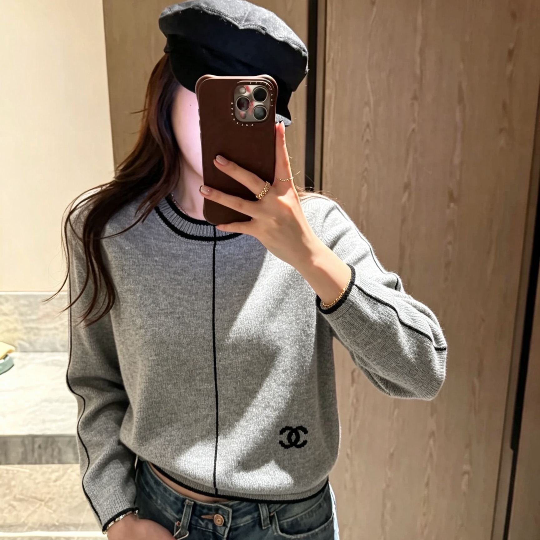 締め付けない優しい着心地 大人女子向けニット長袖トップス