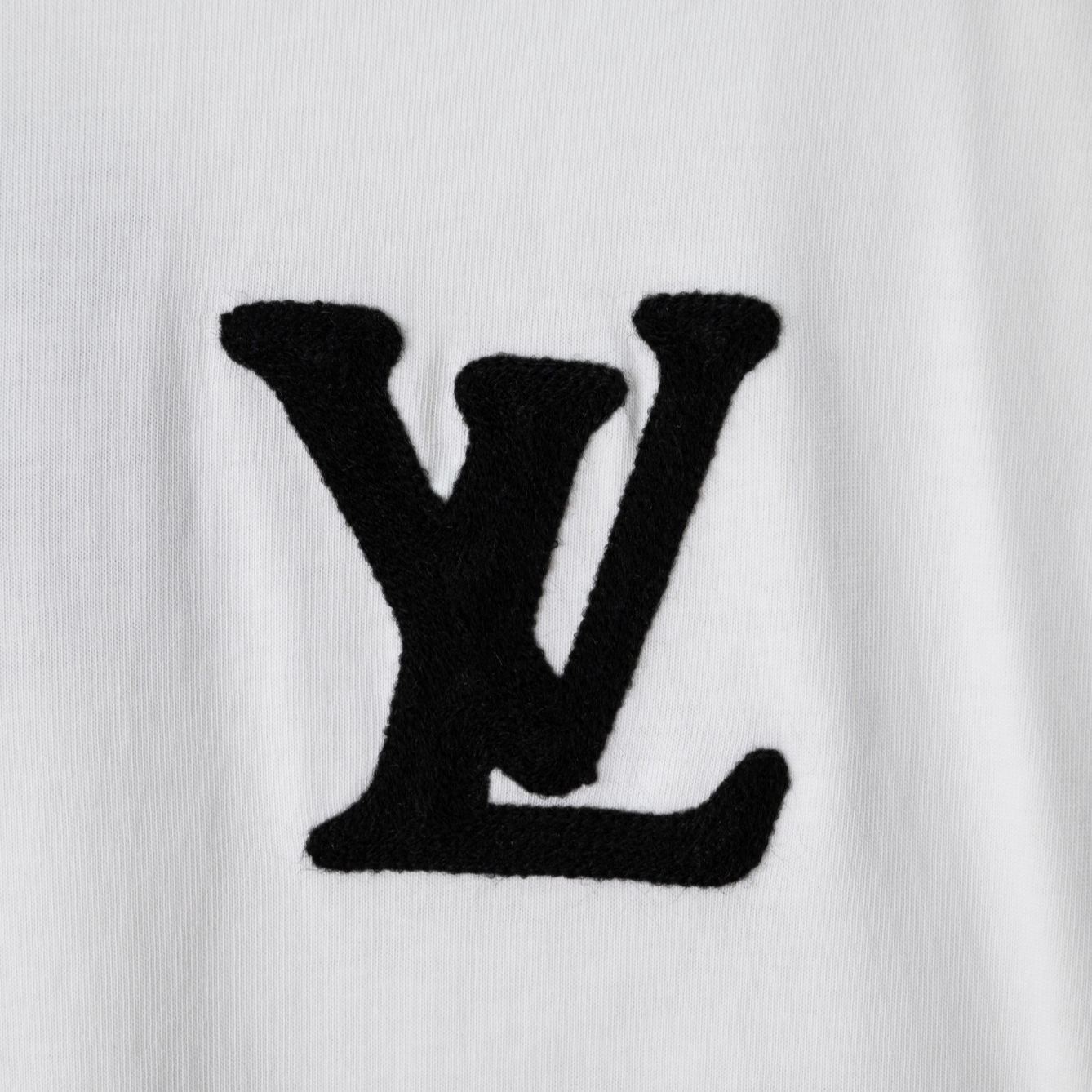 『S-XL』新作クラシック刺繍入りクルーネック半袖Tシャツ