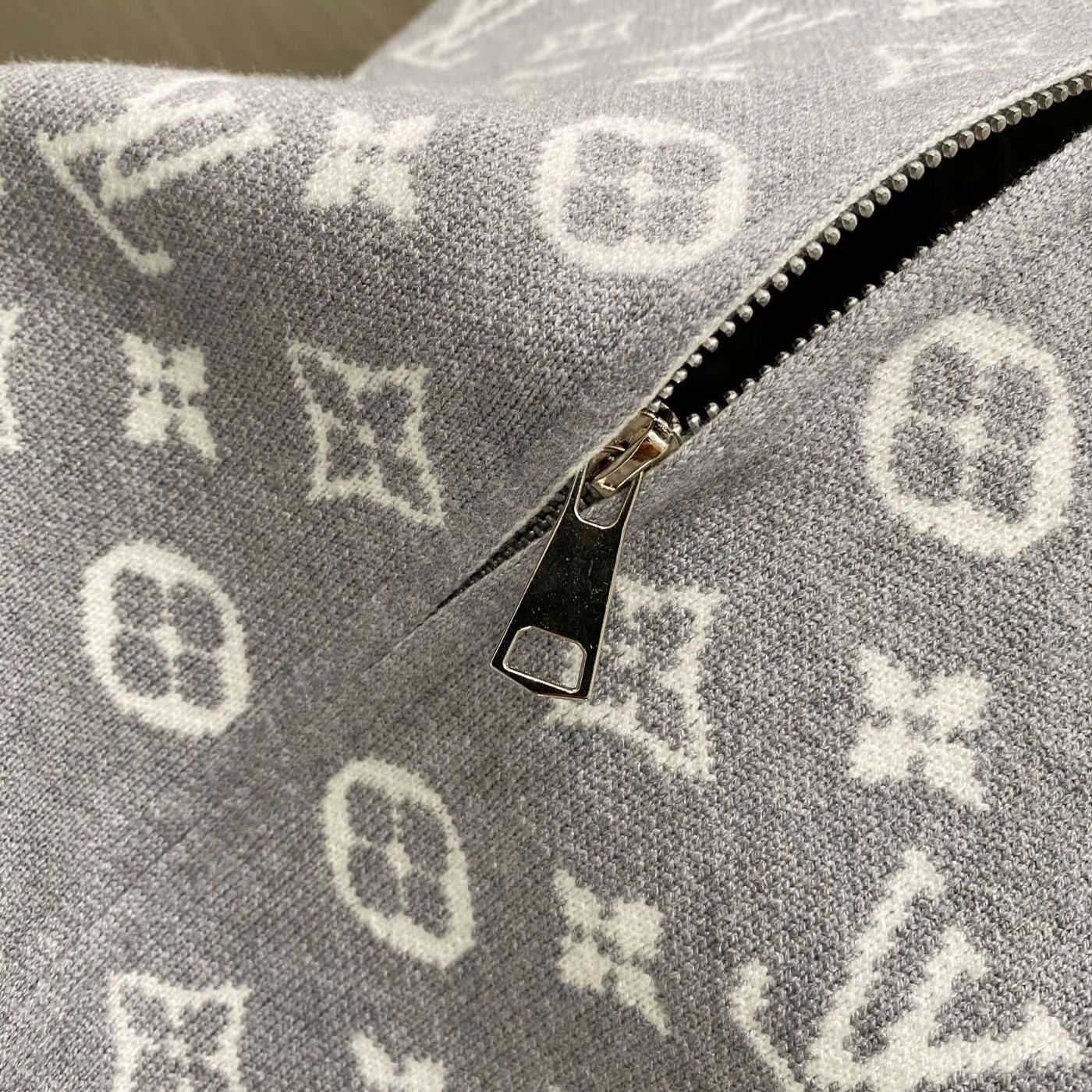 『M-XL』毎日コーデに活躍 フード付き総柄ニット開襟アウター
