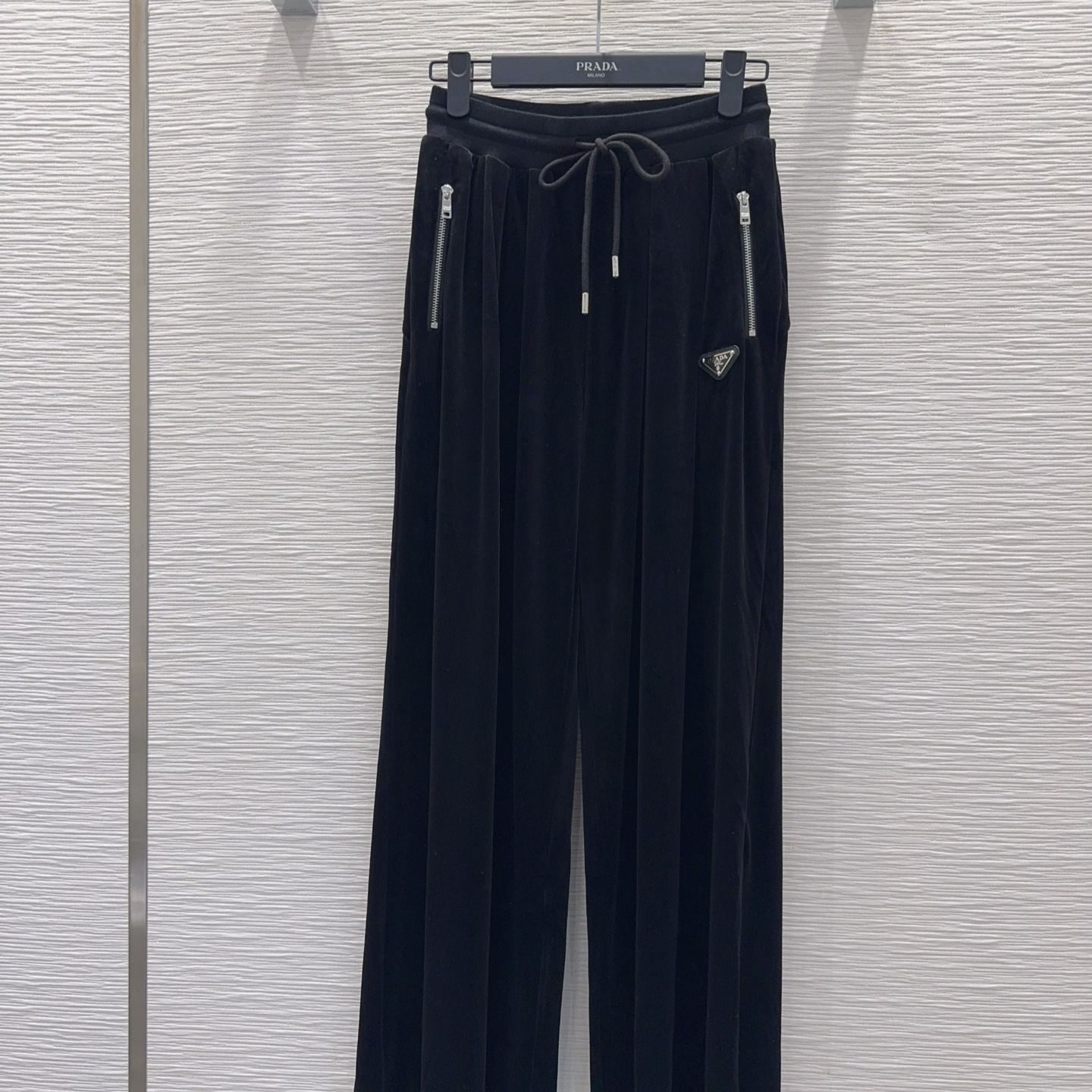 『S-L』新作 ベロア フード付き セットアップ 高級感 光沢感 トライアングルロゴ