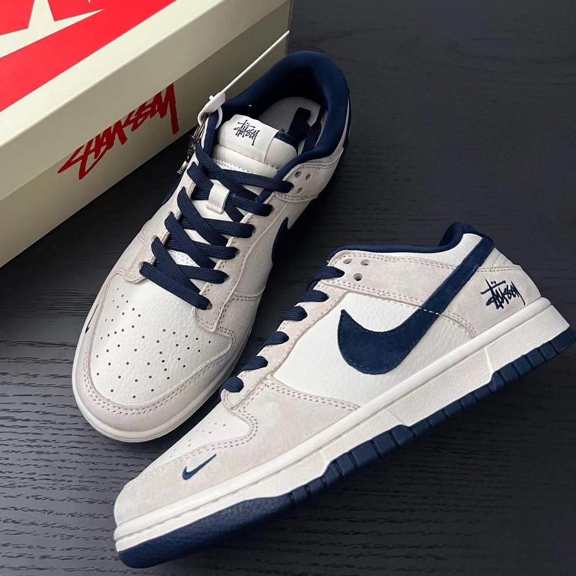 2024 Stussy Nike Dunk 「正規品保証、公式と同じデザイン」スニーカー