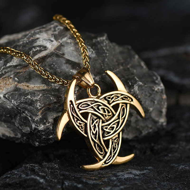 Mens Celtic Trinity Knot Pendant 