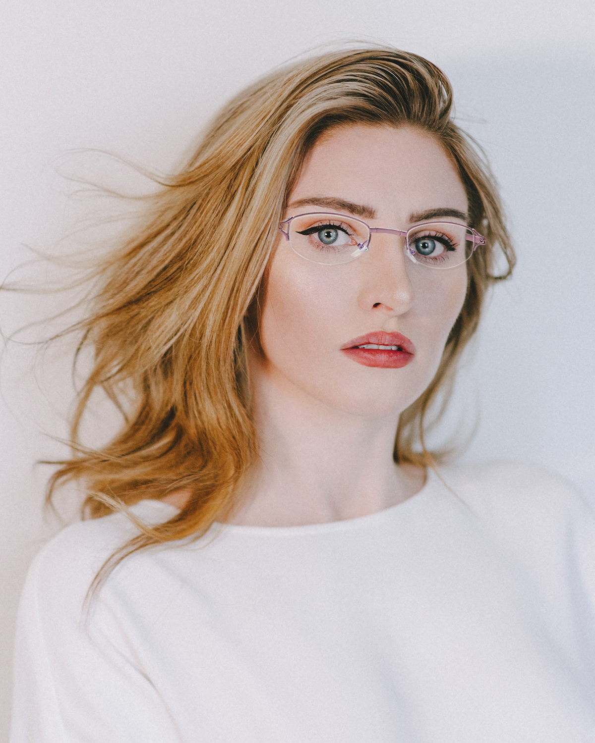 LUFF Folding Reading Glasses for Women Anti Blue Light Computer Readers，Fashion Lightweight Metal Eyeglasses Anti Eyestrain