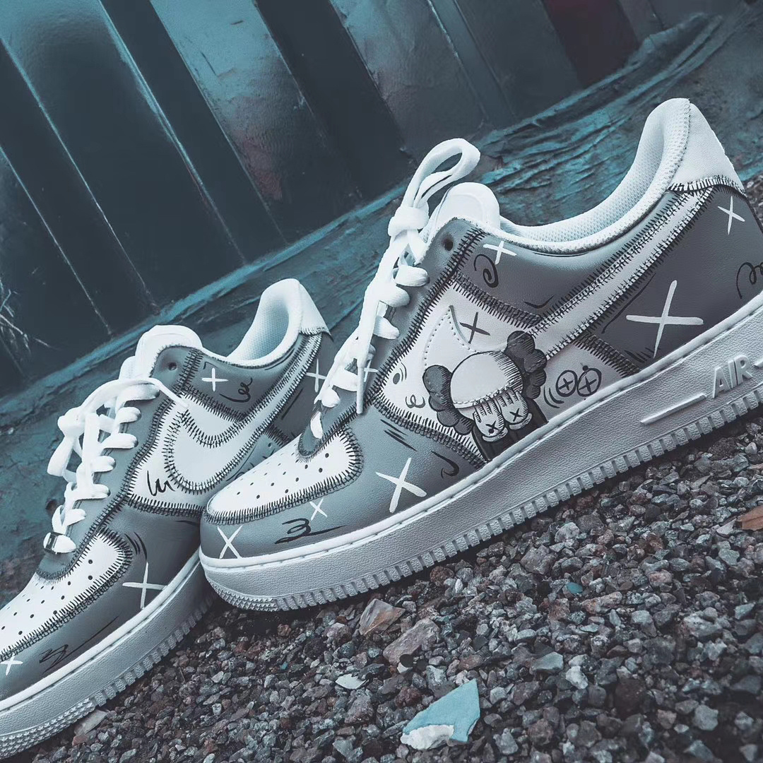 kaws custom af1