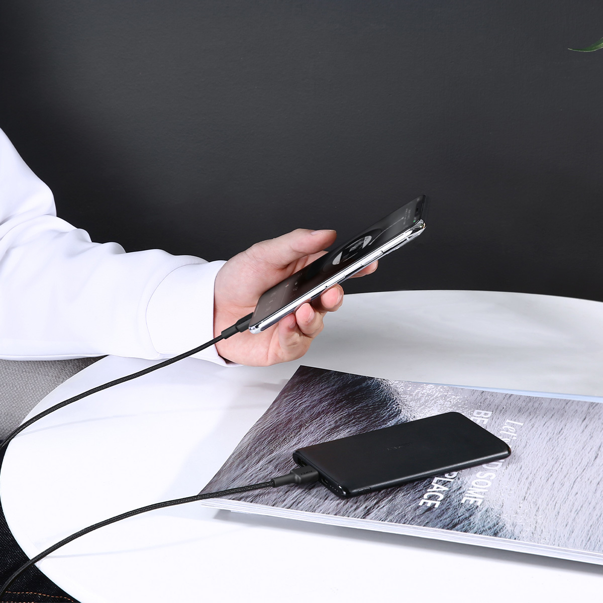 USB-C to Lightningケーブル CB-CL1