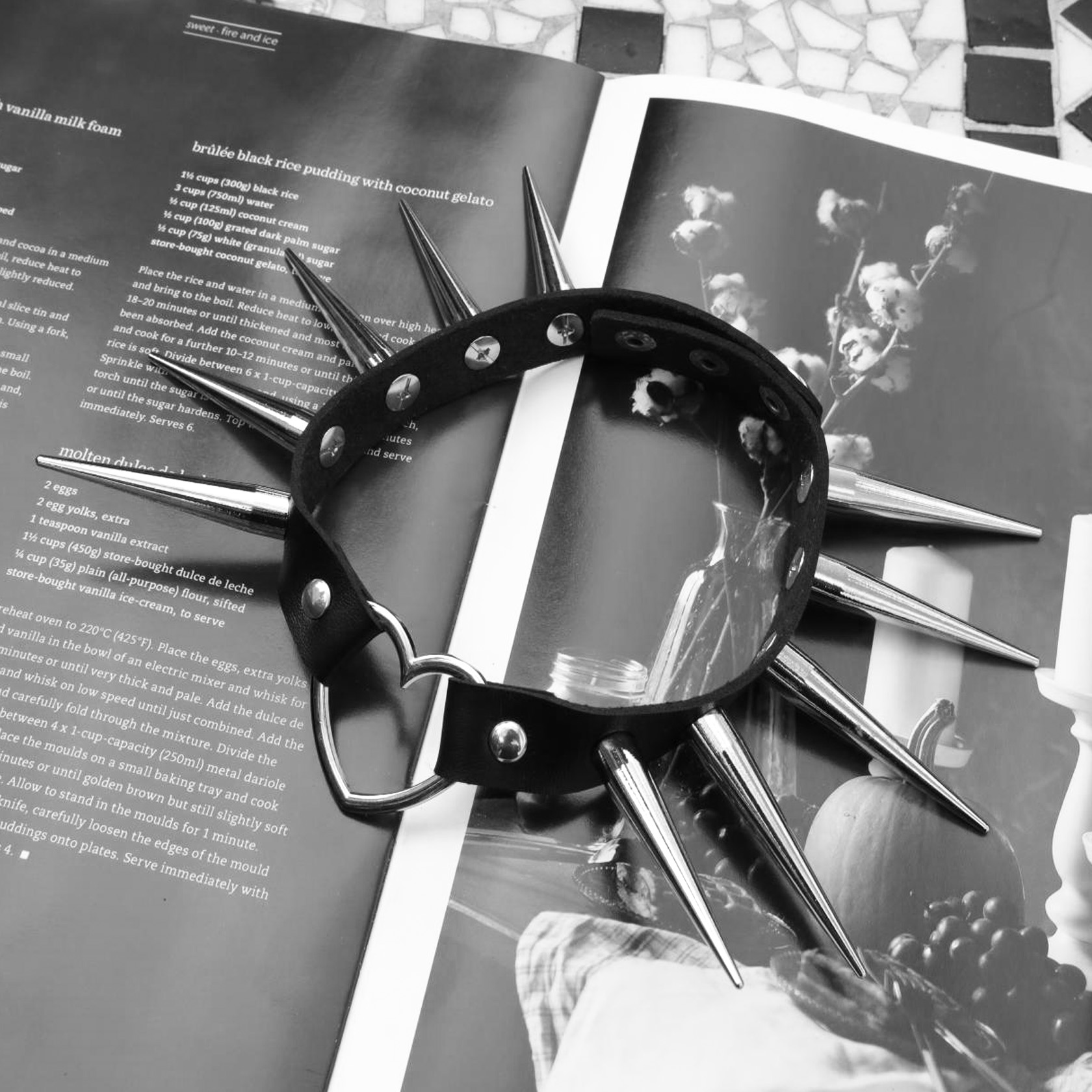Unisex faux leather punk rock collar gothic heart ring spikes rivets choker necklace