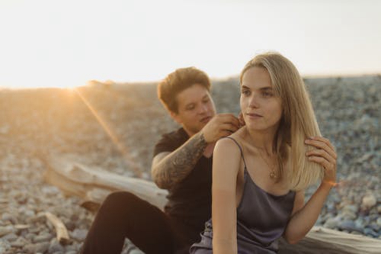 十二星座女生吃醋的表現-上