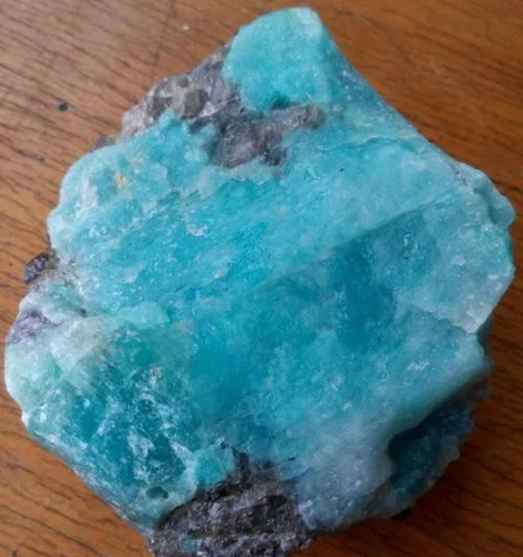 【水晶能量石百科】天河石丨提升潜能的雨林精靈 