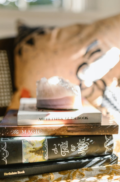 利用水晶的自然能量來清理，療愈 