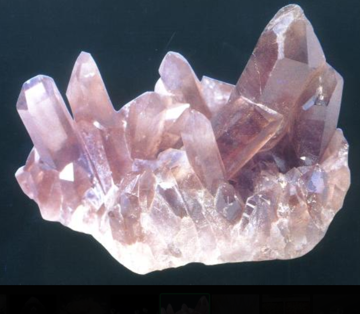 【脈輪水晶】9種最强大的心輪療愈水晶 