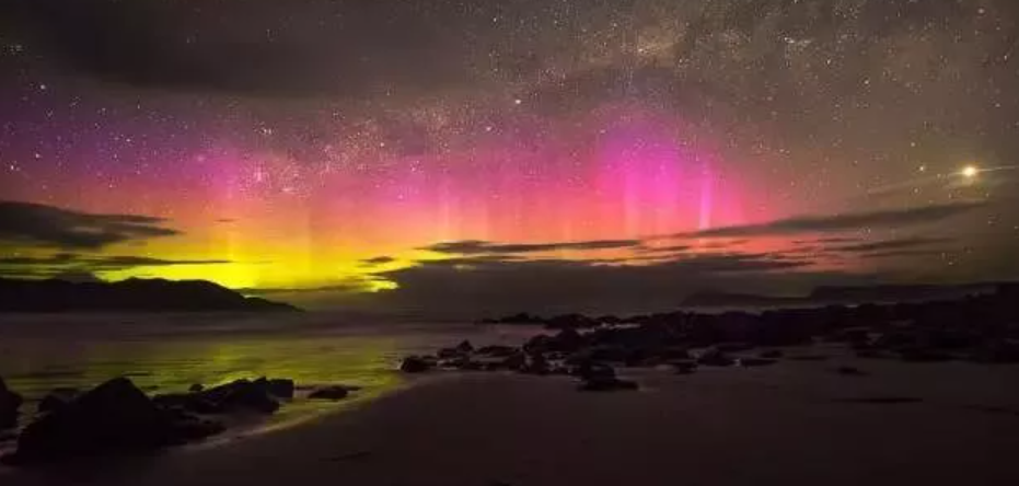 擁有12億年歷史的&ldquo;極光23水晶&rdquo;，內含「黃金」，稀世珍寶 