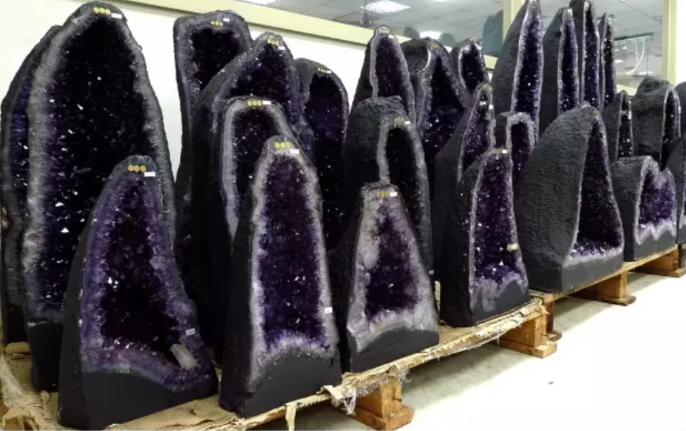 為什麼有些老闆會在辦公室擺水晶洞？