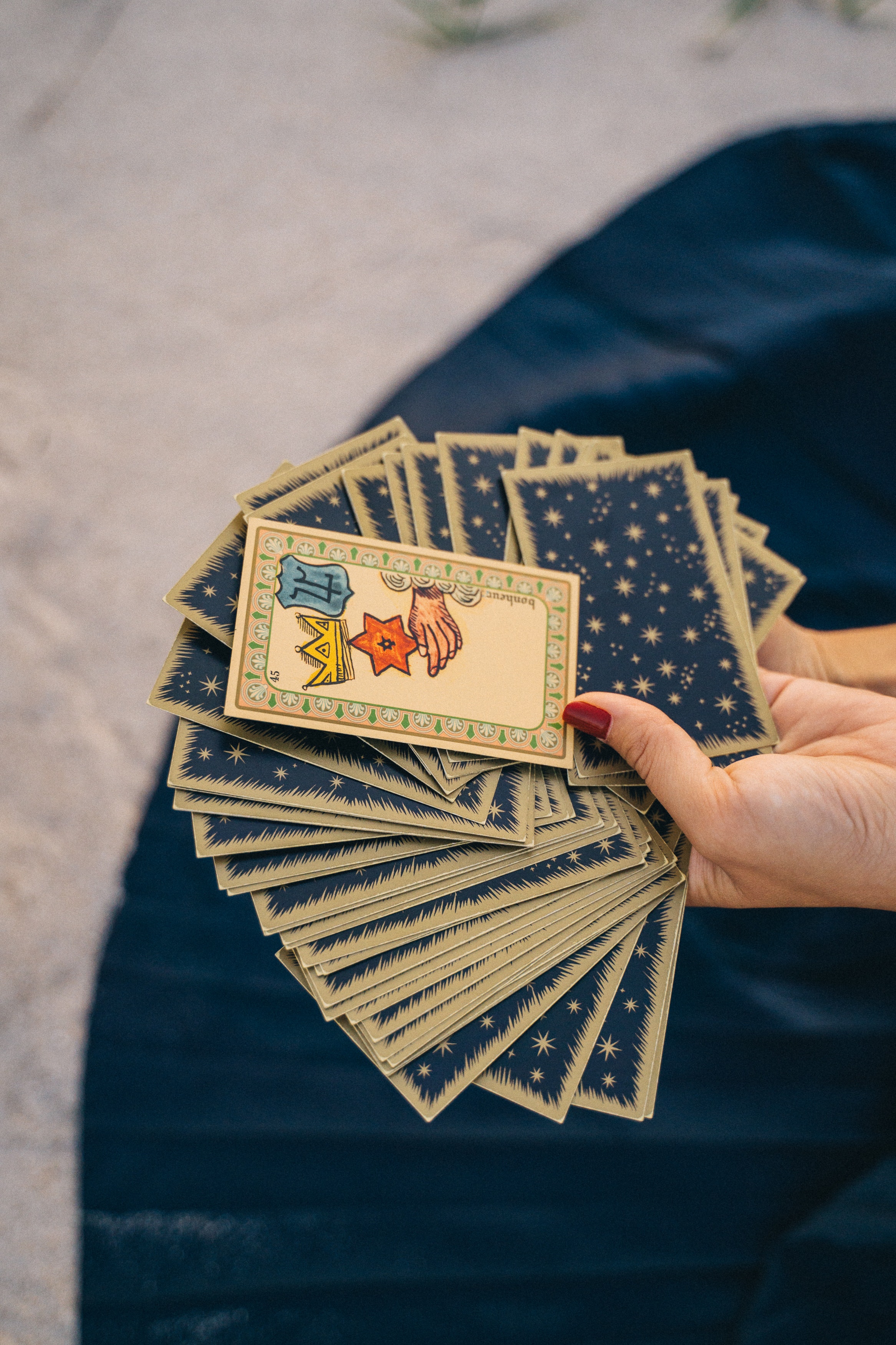 如何挑選個人的塔羅牌？