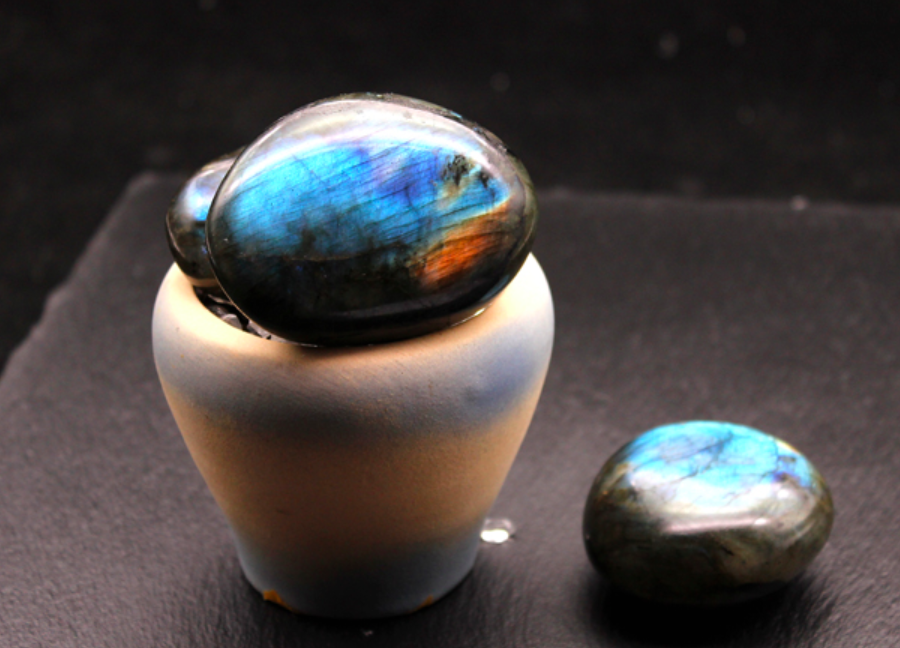 蝴蝶女神遺留在人間的療愈石&mdash;&mdash;拉長石