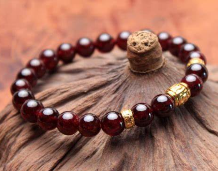 一款可以啟動海底輪，提升陽性能量的水晶