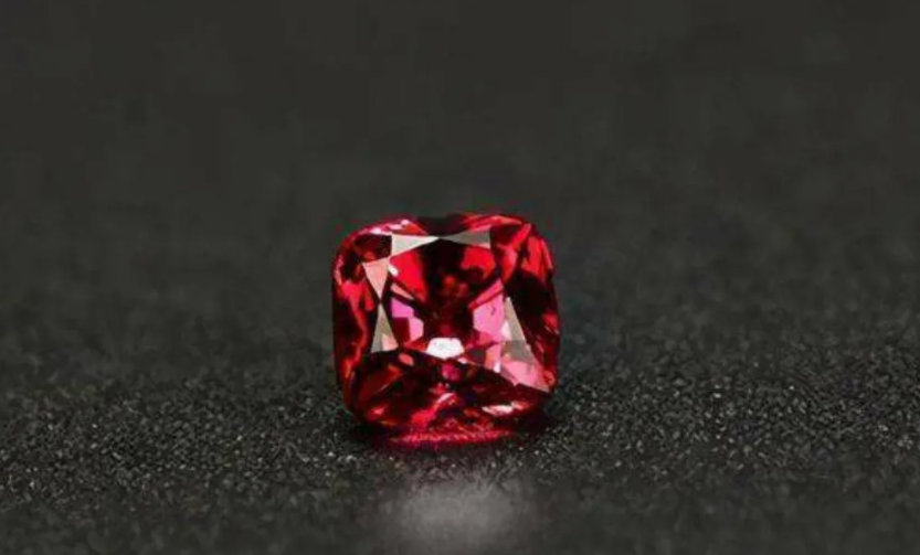 中國古玉榜/水晶族群&bull;紅尖晶石