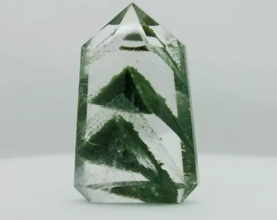 【招財】稀有水晶-綠幽靈