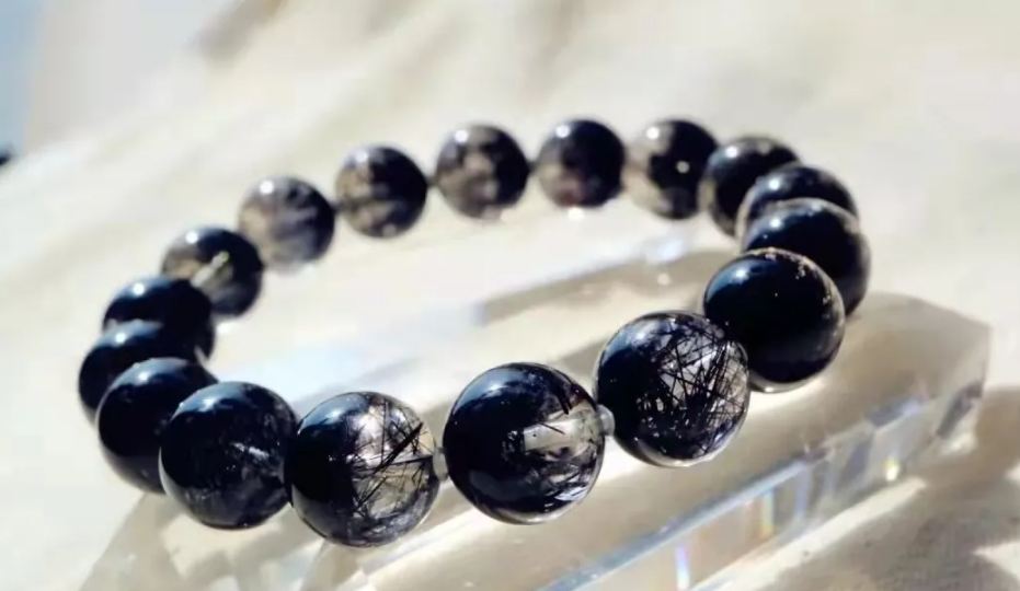 有助於事業成功的領袖石&mdash;&mdash;黑髮晶