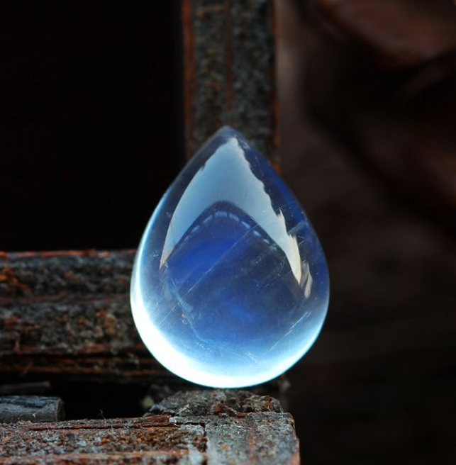 【水晶能量石百科】月光石丨來自月亮的療愈力量