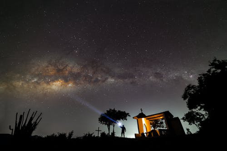 2月十二星座運勢出爐~摩羯座過年會有紅包好運