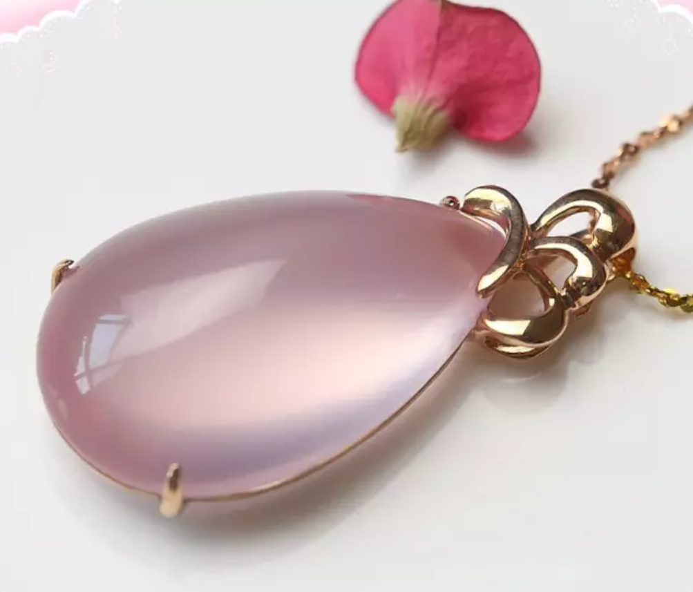 神秘女人愛情石：粉水晶