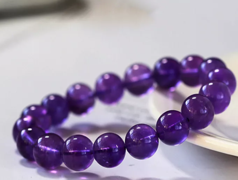 【水晶能量石百科】紫水晶丨感官與靈魂的神秘樂章