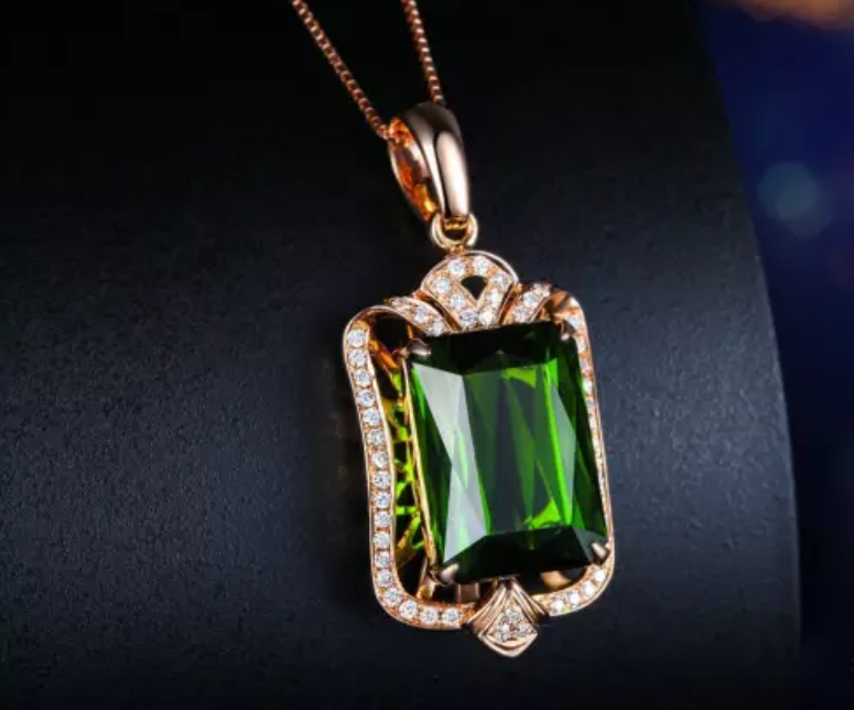 世界上唯一帶電荷的寶石