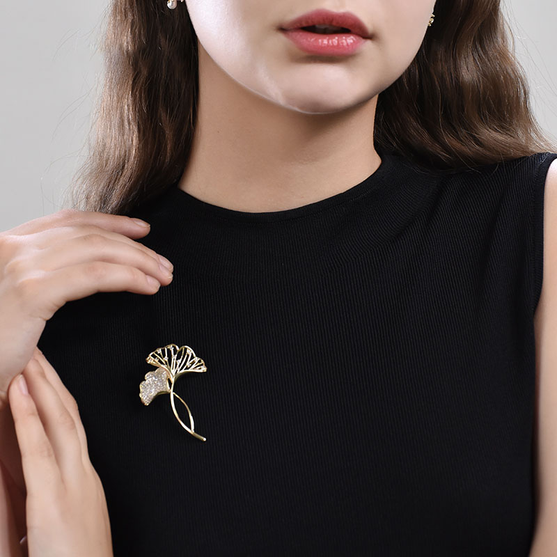 氣質銀杏葉西裝胸針-FANYIACC