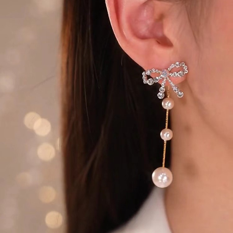 一款兩戴蝴蝶結流蘇耳環-FANYIACC