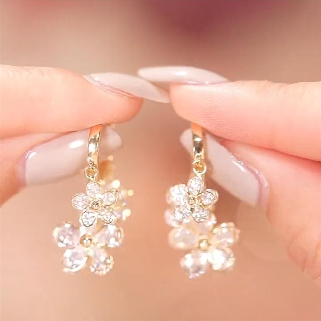 溫柔三顆小花鋯石耳扣耳環-FANYIACC