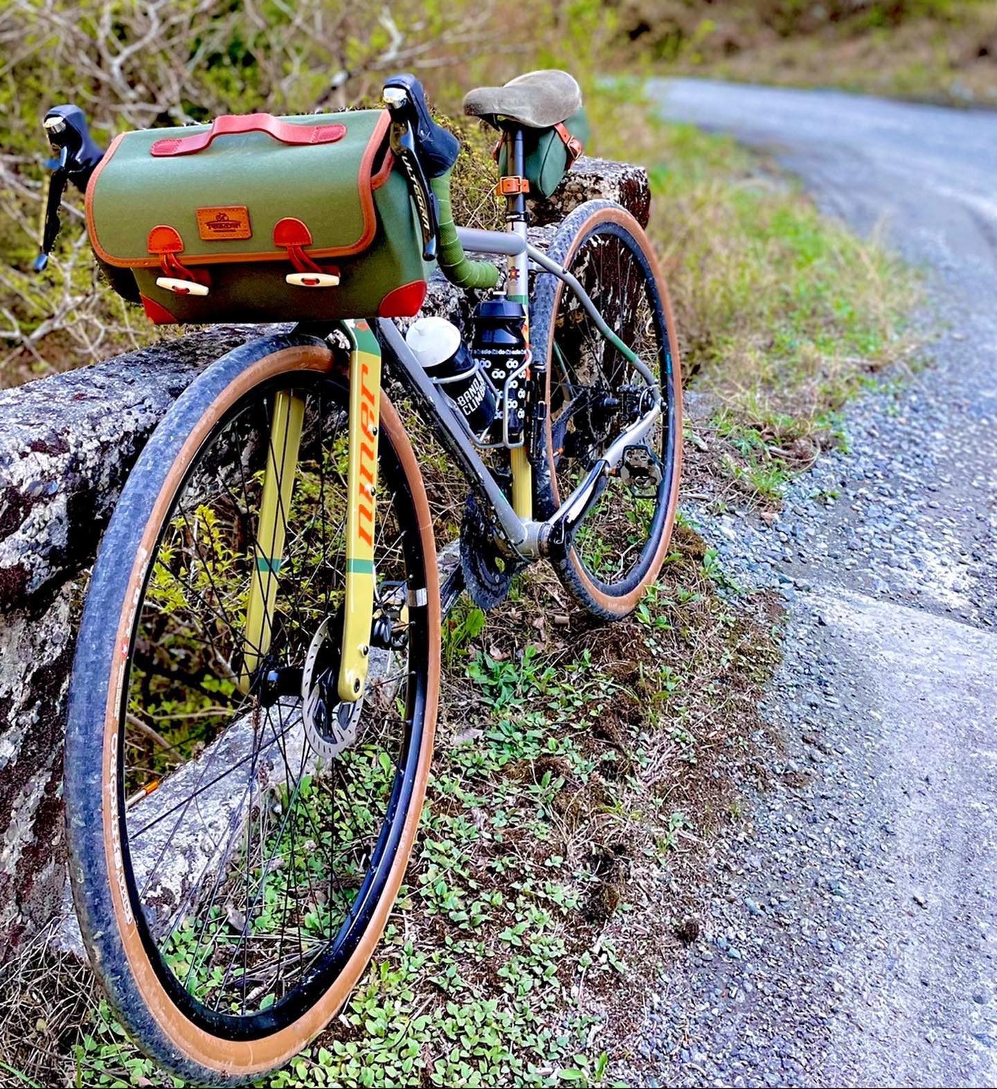 tourbon bike handlebar bag