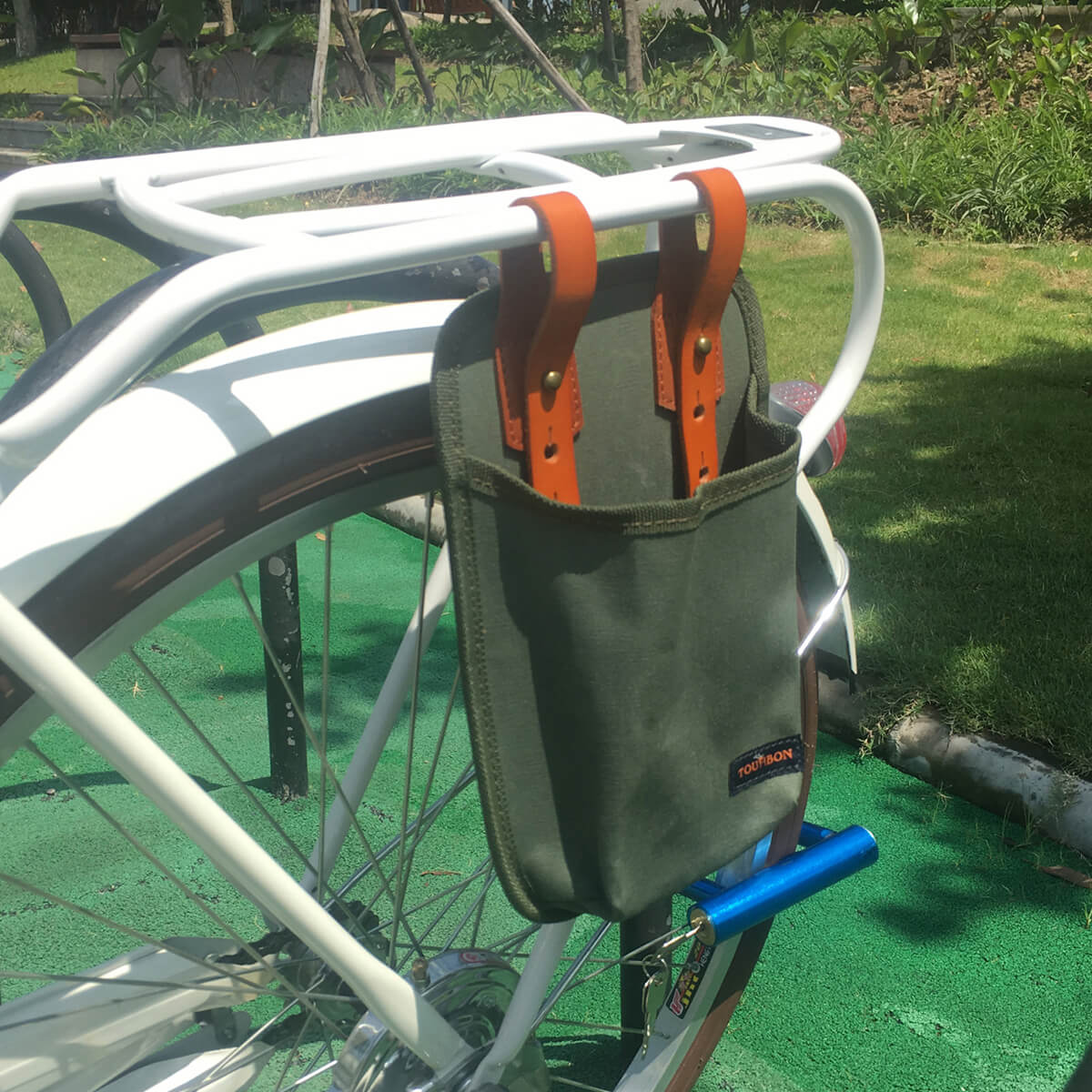 The Velo ORANGE Blog: Leather U-lock Holder and Croissant Bag Straps