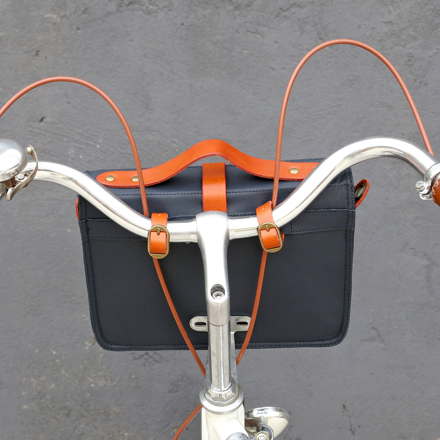small bike handlebar bag