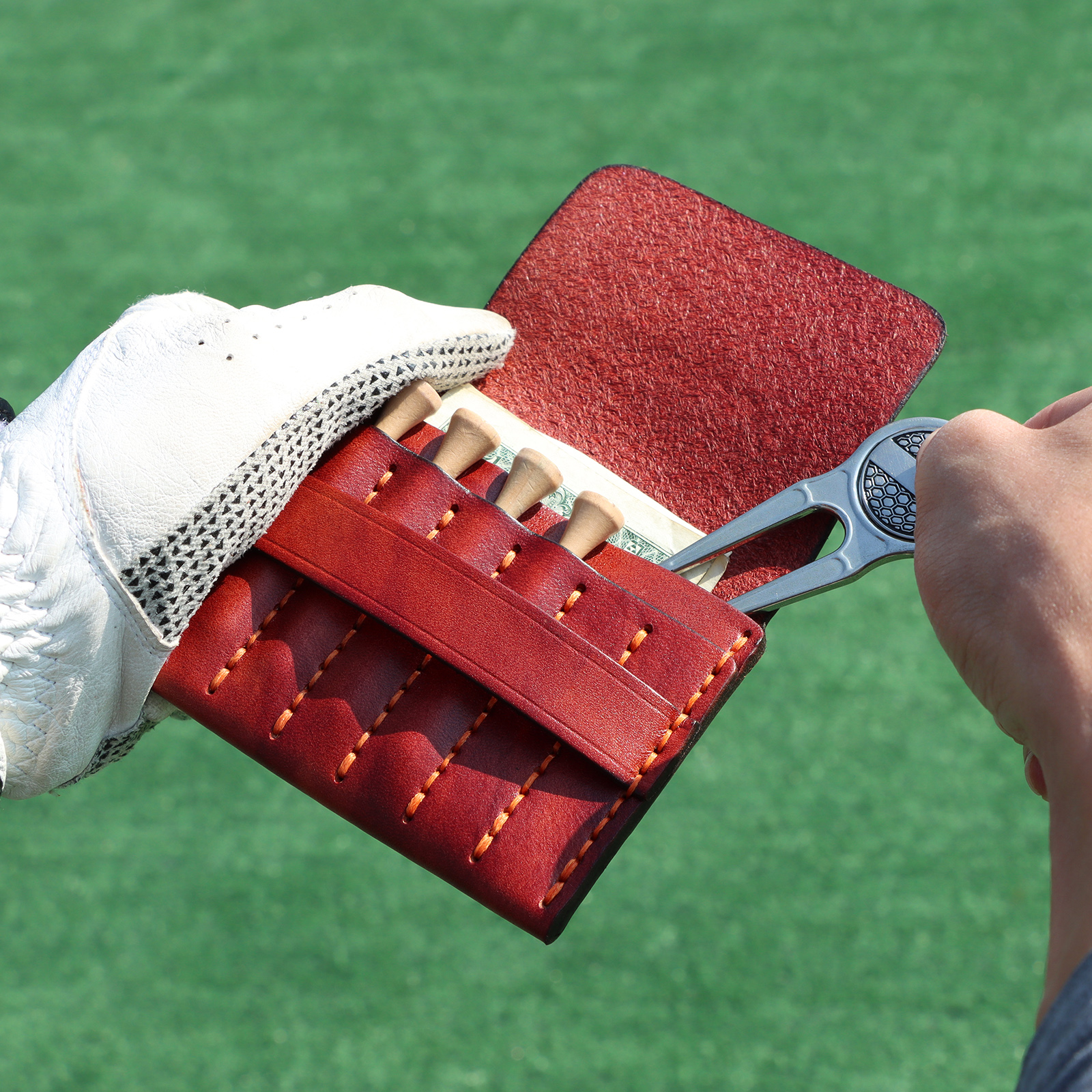 About TOURBON Golf Tee Holder Clip Divot Carrier Video Show