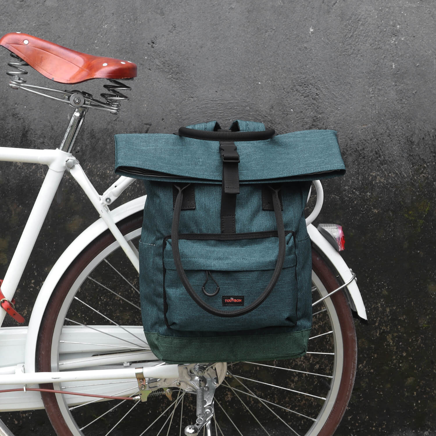 About TOURBON Nylon Roll-top Bike Panniers People Also Ask