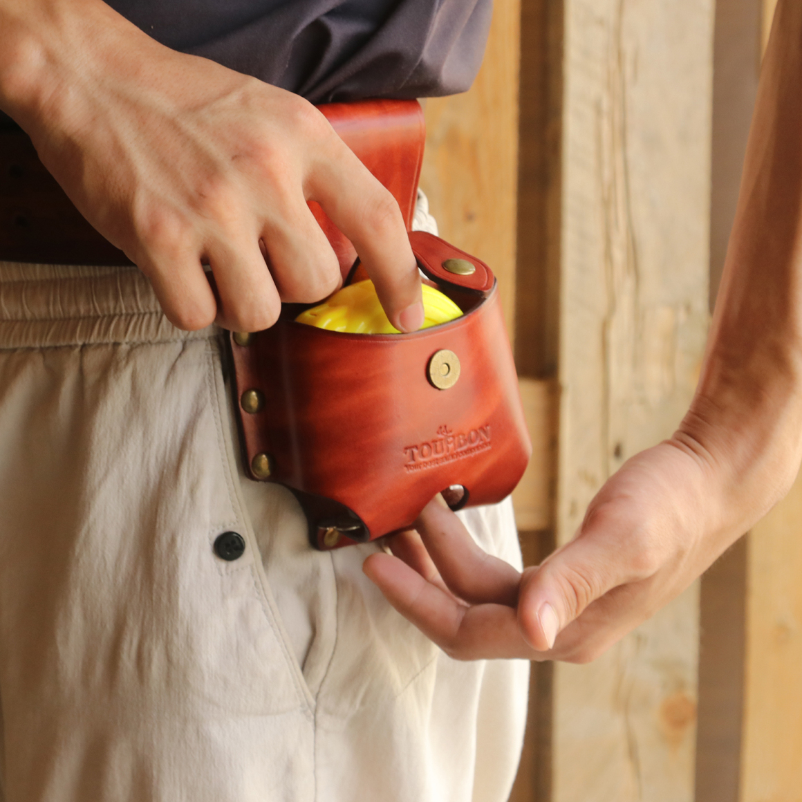 TOURBON Genuine Leather Tape Measure Holder Tool Measuring Holster with