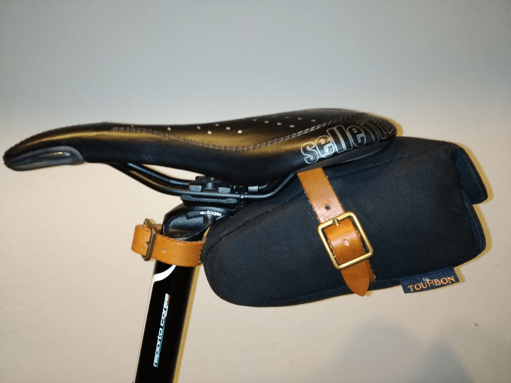 bicycle saddle tool bag