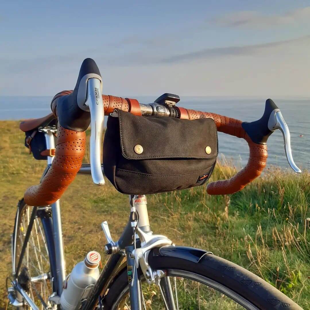About TOURBON Vintage Canvas Bicycle Handlebar Bag People Also Ask
