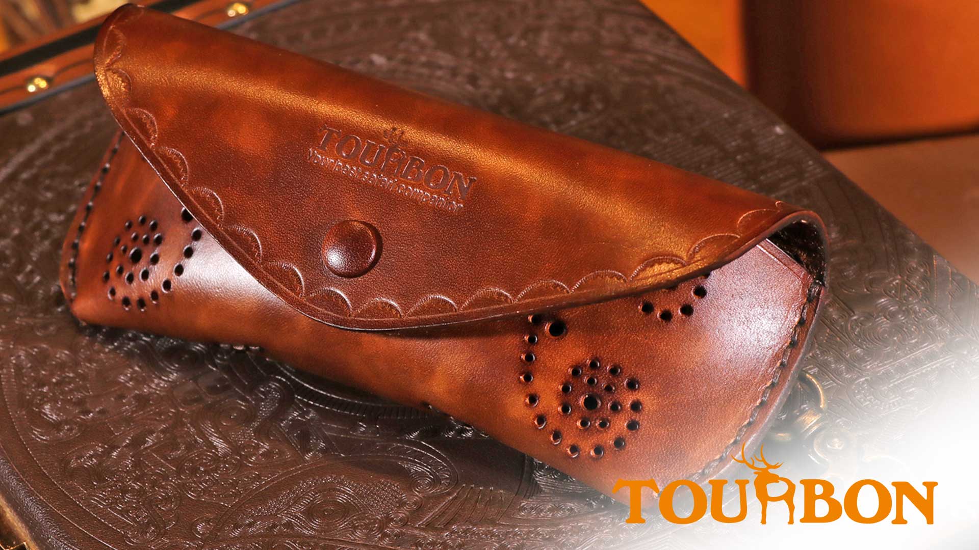 About TOURBON Portable Leather Glasses Case W/ Trigger Snap Hook Video Show