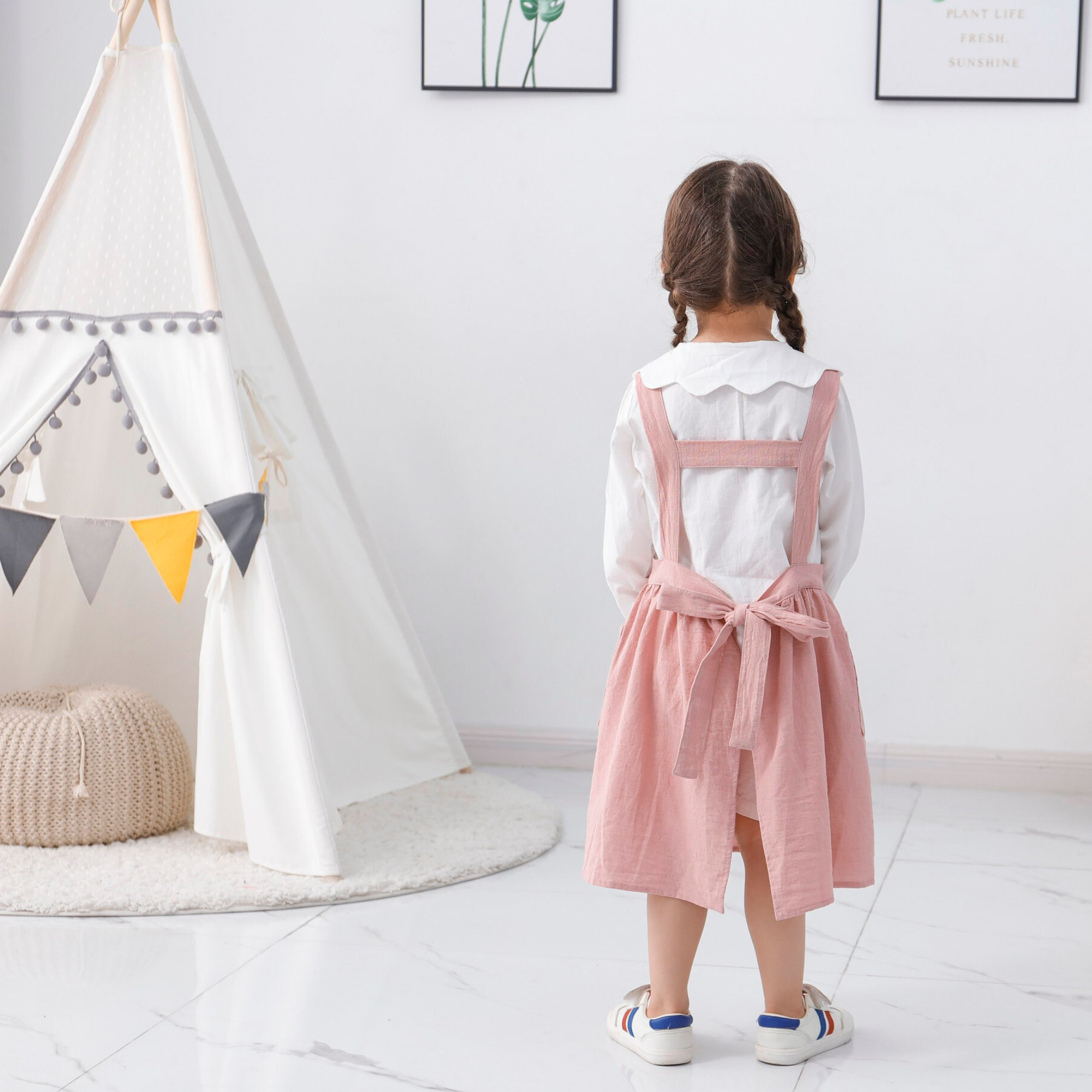 Personalized Embroidery Linen Apron with Pockets for Kid | Apron07