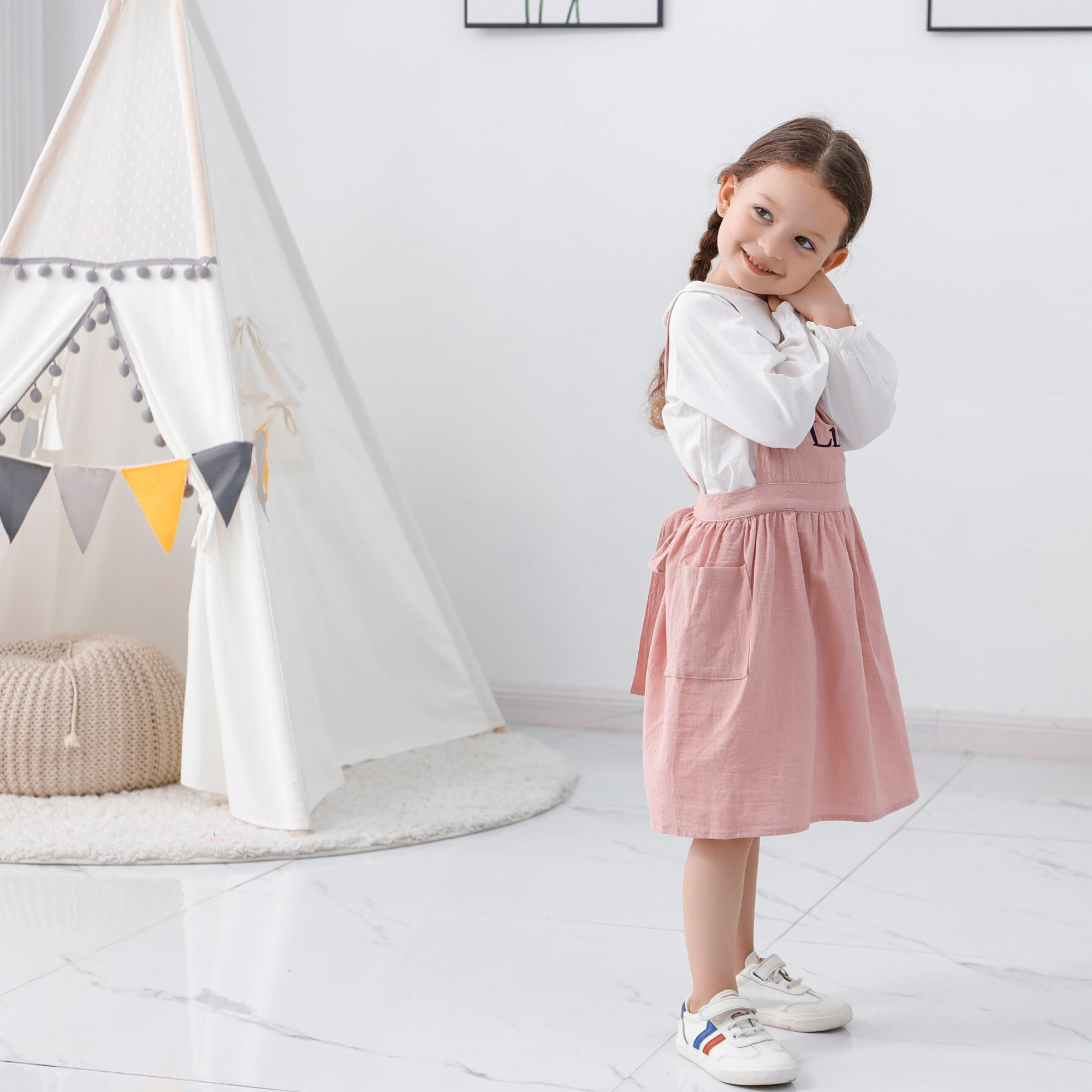 Personalized Embroidery Linen Apron with Pockets for Kid | Apron07