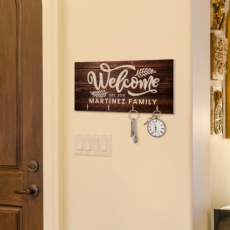 Personalized Wood Wall Mount Key Holder for Couple Mr. Mrs. Wedding Gift Customize Key Hook for Wall Hanger for Housewarming Gifts