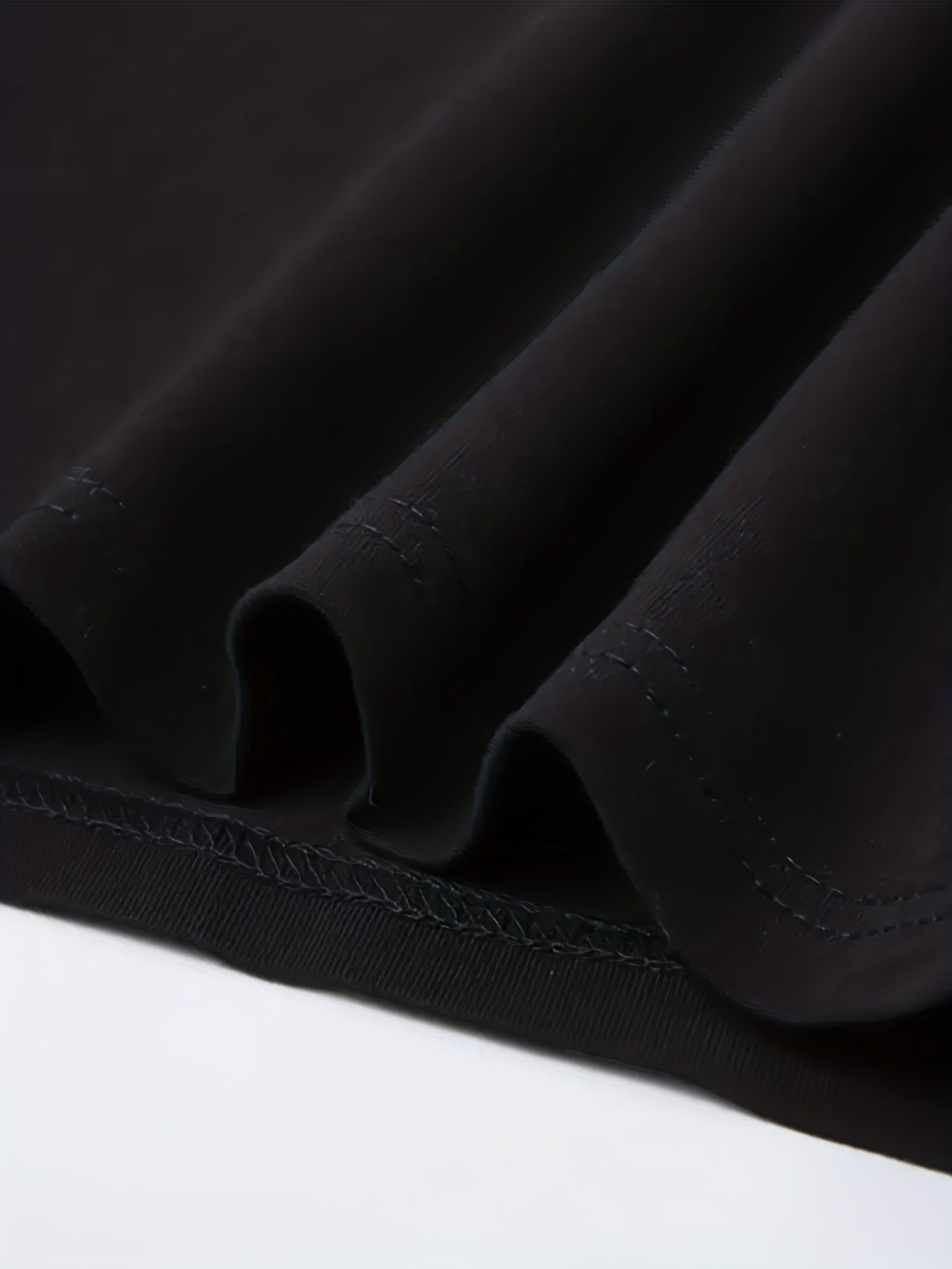 Plus Size Casual T-shirt, Women's Plus Graphic Print Short Sleeve V Neck Slight Stretch T-shirt