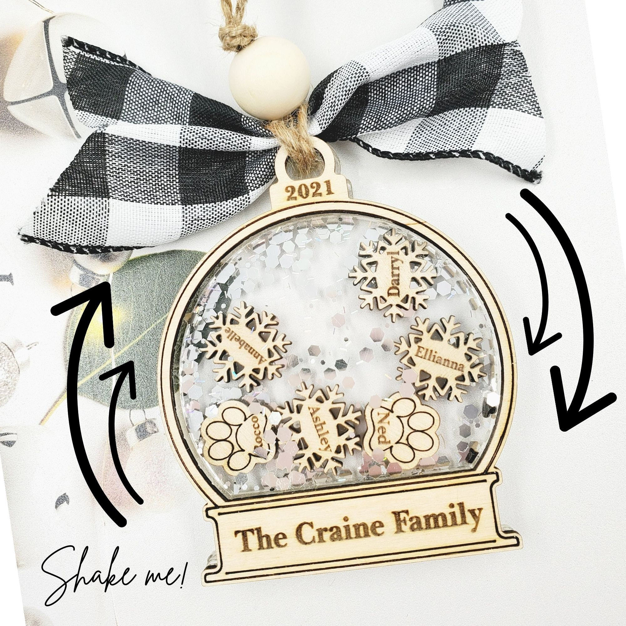 2022 Snow globe Family | 4D Shaker Personalized Christmas Ornament