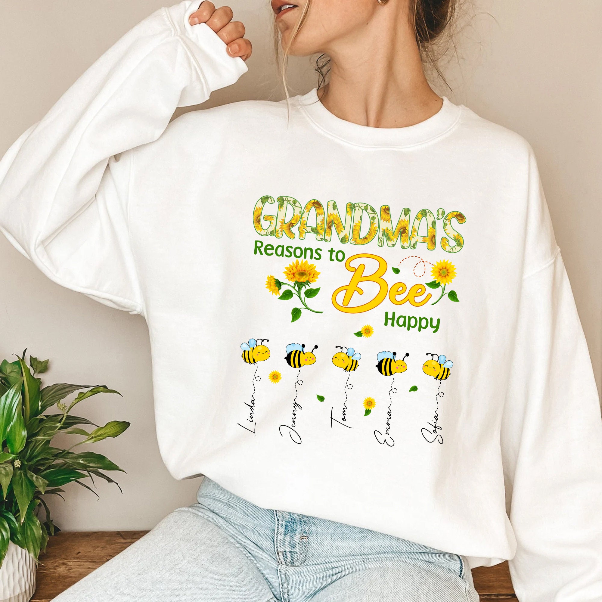 Personalized Grandma Bee Sunflowers T-shirt