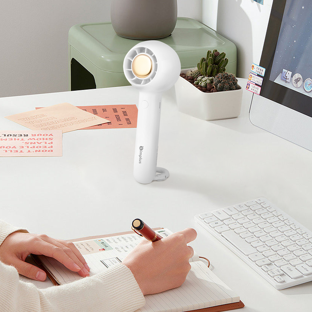 User Manual Handheld Fan DFSH007