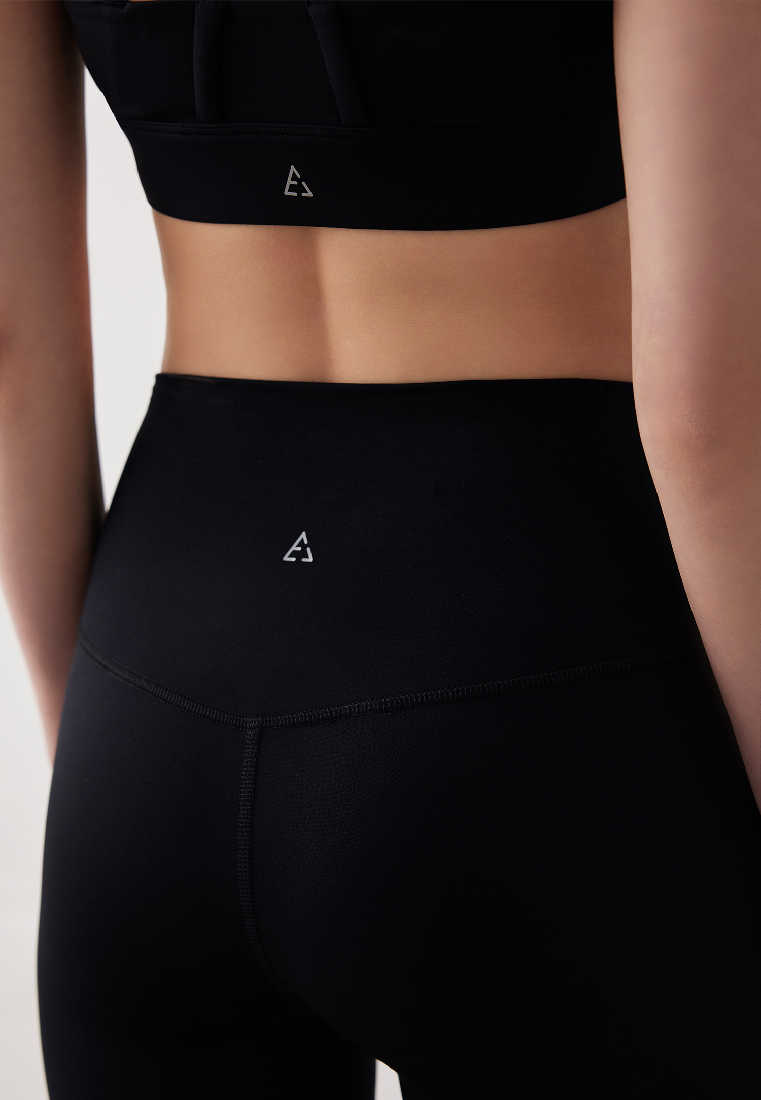 Swiftly Cropped Legging