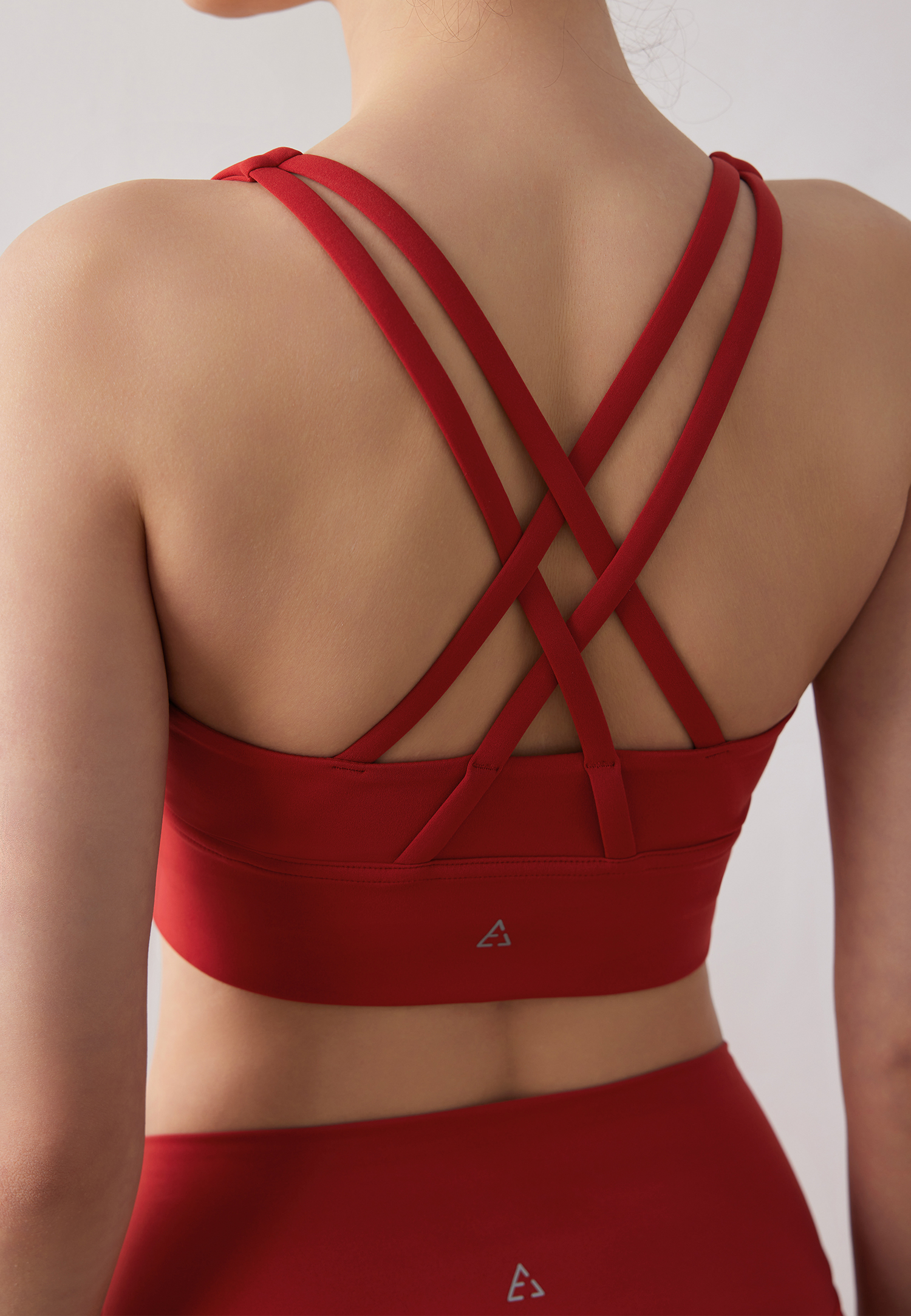 Knockout Multi-Strap Longline Sports Bra